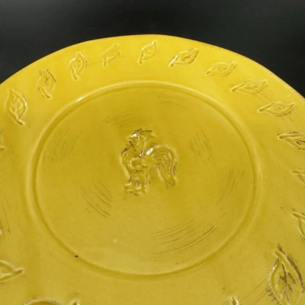 Home Hand Painted Yellow Rooster Chicken Plate Dish‎ Set 2 Round Primitive Style